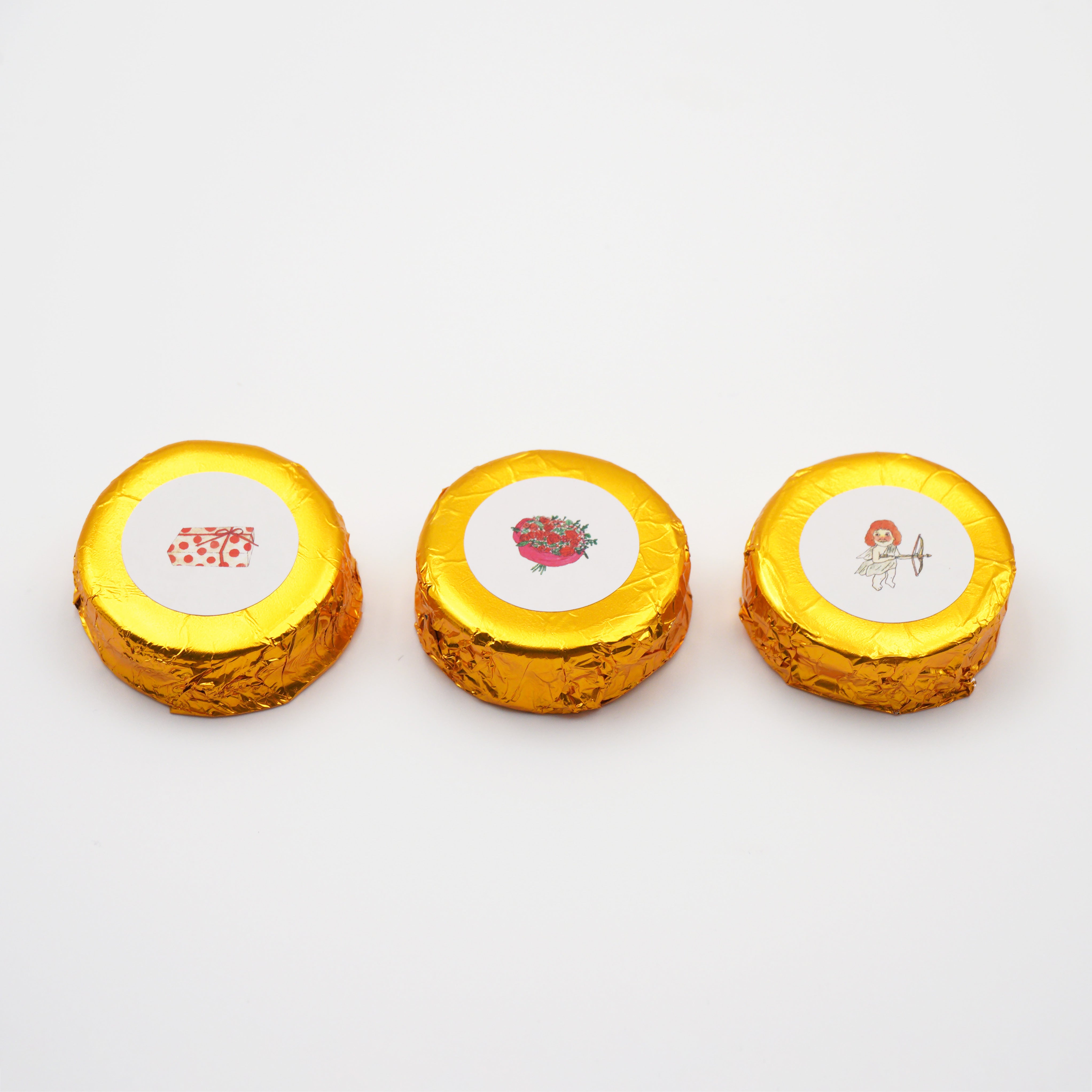 スポンジ生地とオレンジゼリーとビターチョコが3層になったお菓子3個セット