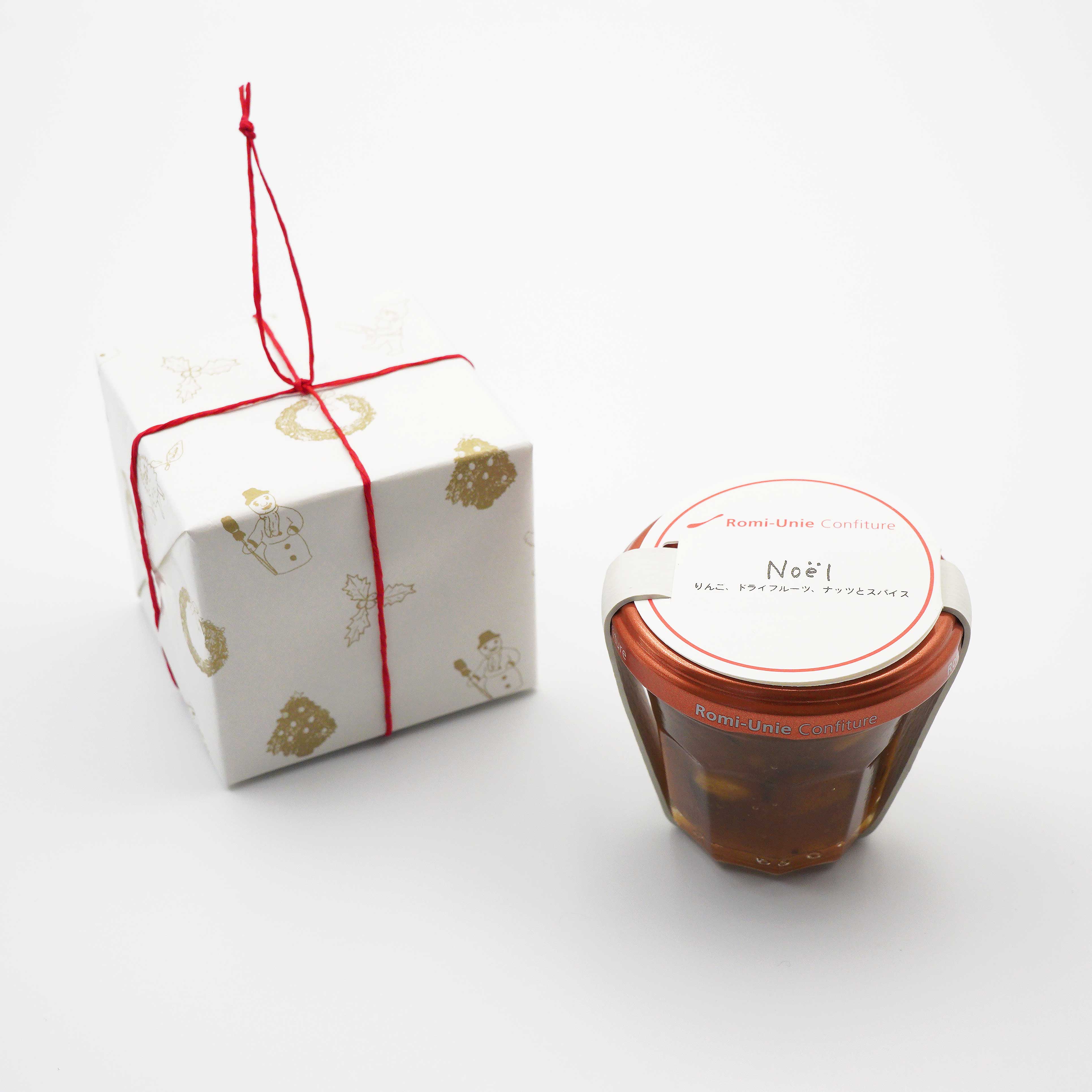 りんご、ドライフルーツ、ナッツとスパイス