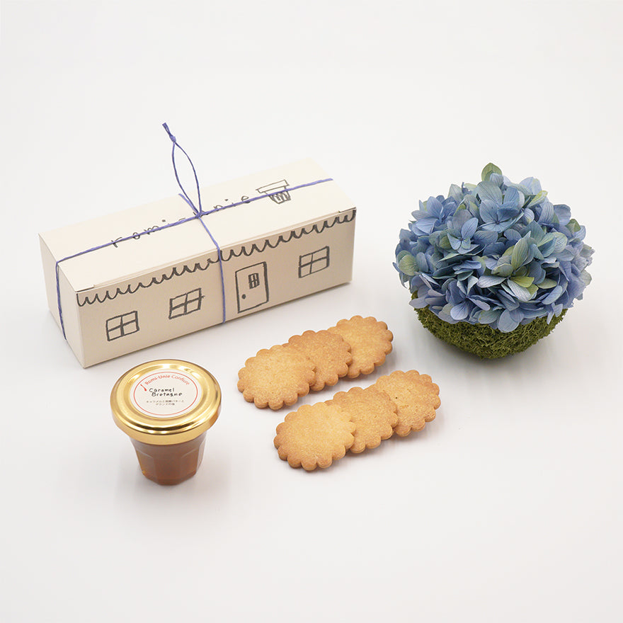 あじさいのプリザーブドフラワーと、ジャムとサブレのセット